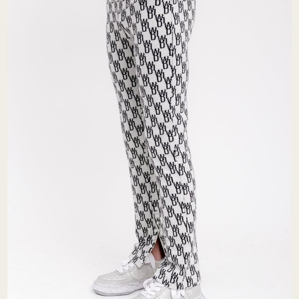 WE11DONE White Wool Knit Logo Lounge Pants